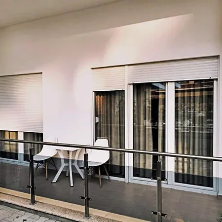 Kalonis Holiday Apartamento Shëngjin