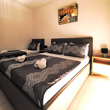 Kalonis Holiday Apartment
